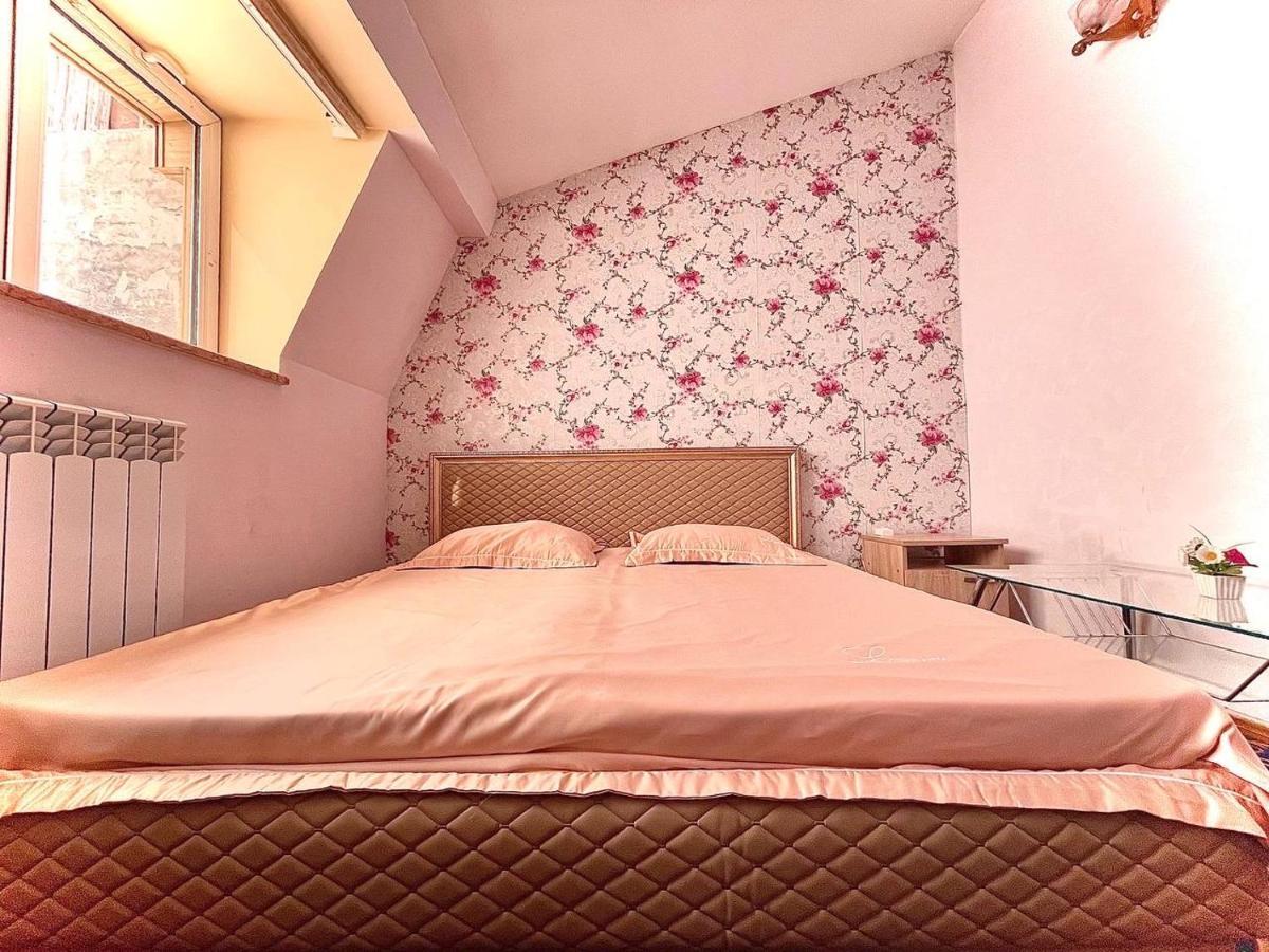Crystal Villa Hotel エレバン エクステリア 写真