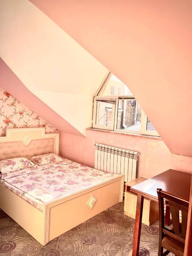 Crystal Villa Hotel エレバン エクステリア 写真