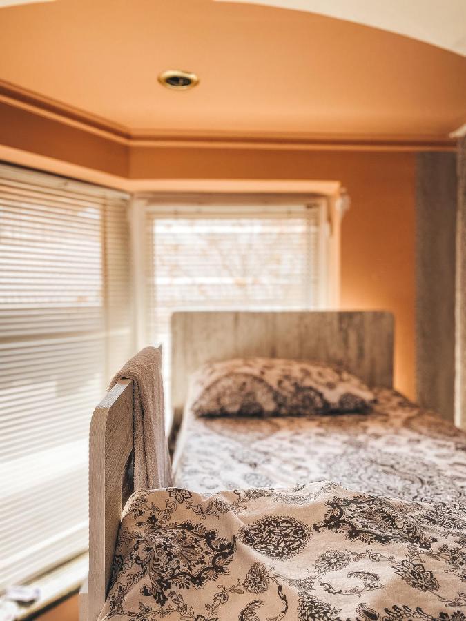 Crystal Villa Hotel エレバン エクステリア 写真