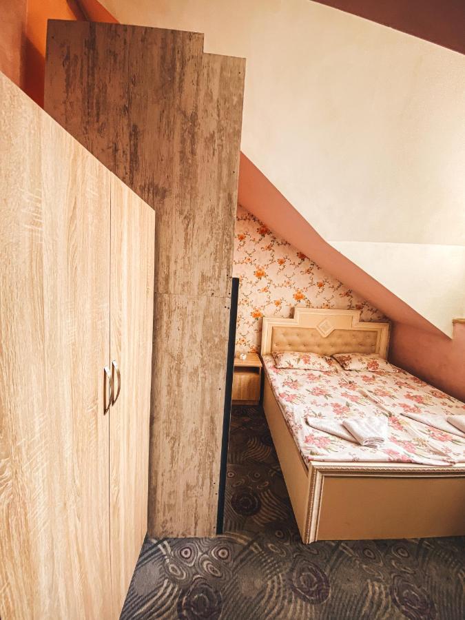 Crystal Villa Hotel エレバン エクステリア 写真